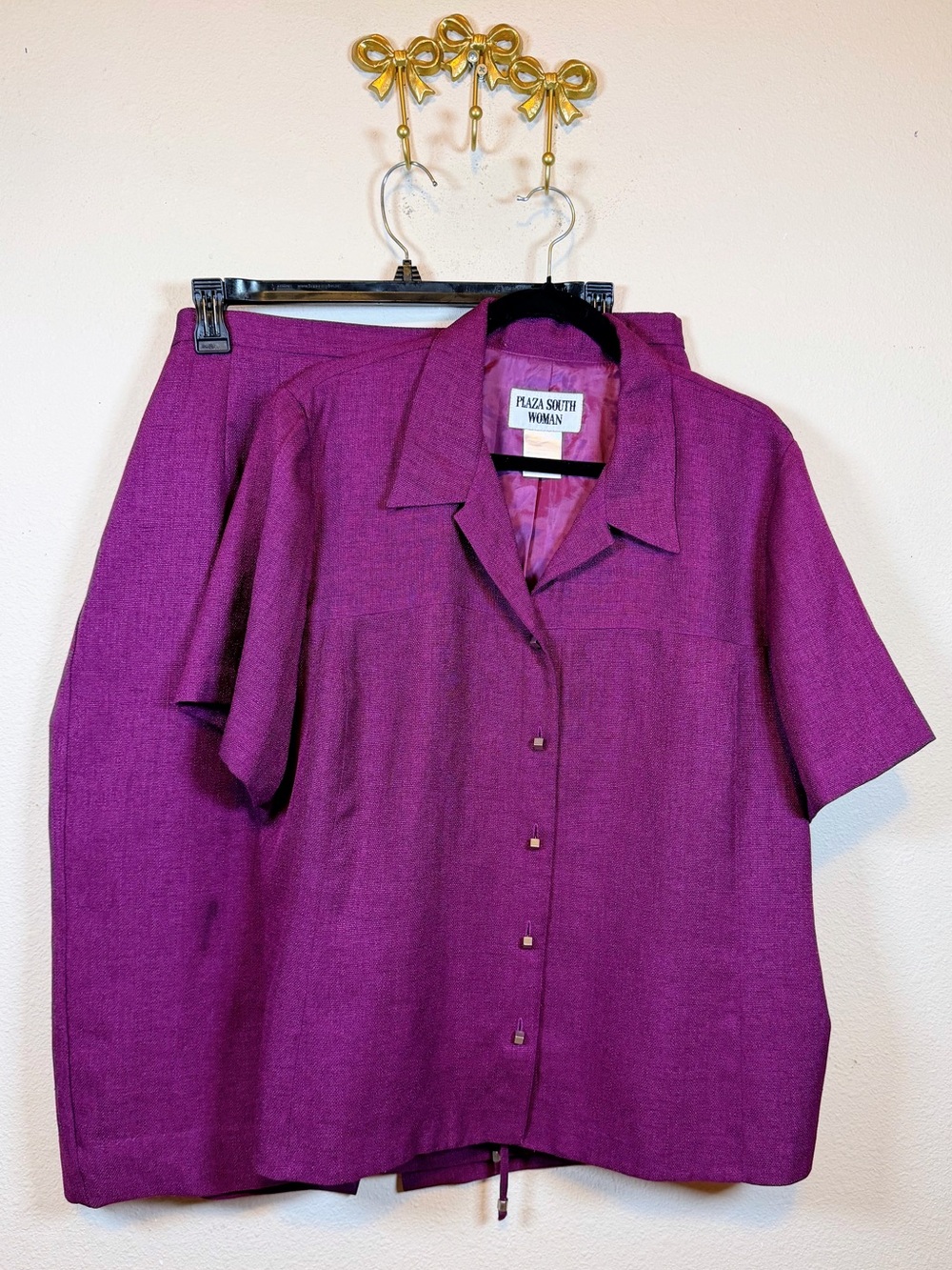Plaza Souths Women Sangria 2 Piece Short-Sleeve Blazer Jacket & Skirt. Size 18W